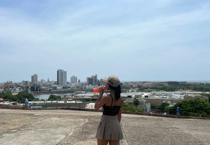 Laura-Khalifa Un poco de cartagena صورة واحدة|Laura-Khalifa Un poco de cartagena صورتان|Laura-Khalifa Un poco de cartagena  صور|Laura-Khalifa Un poco de cartagena  صورة