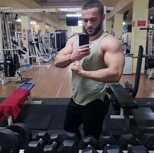 tony_storm: Public ( 3 фото)