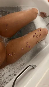 itsyourgirltee Cheeky pics Pic 3