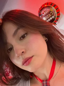 Sexy schoolgirl 😋🔥 de Chloe_dolly  Imagens