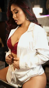 MonicaMoret Public Hình