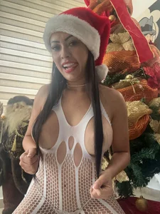 victoria_castillo1 Merry christmas Pic
