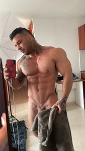 Marck_Mathews: Public ( 4 фото)