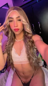 MiissbluntのQUEENの枚の写真