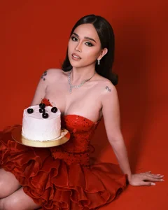 Lady in Red🍷 de _SashaBoo  8 photos