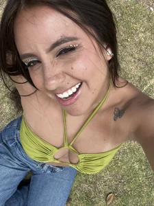 Gia_Rouge_Happy and very green day 😂 Bild 2