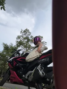 Alisontatcher BIKER GIRL 🏍️🌸 Foto 4