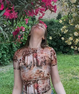 AftonChappel ❤️  4টি ছবি