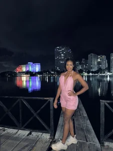 SarahCinnamon- Public Pic 8