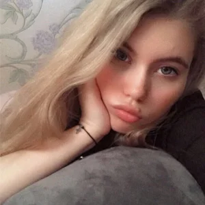 Public de KatieLesco  3 Imagens