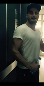 John_1982 Public Poză 3