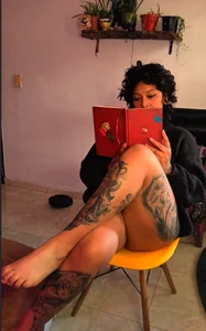 little_marylin preparing to create Pic