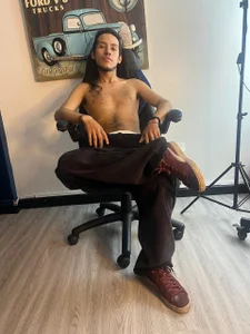 Enzo_jagger: Public ( 5 фото)