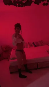 LioraVelvetC “You know who’s in control” Pic