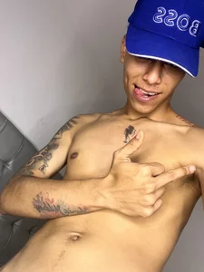 Frayhot777 Public Foto