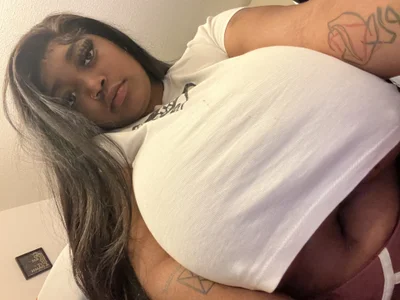 4EVAGLACIERS O K A Y Y Y Hình