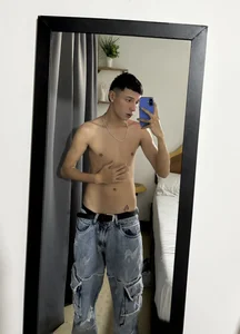 Isaac_tan kullanıcısının ❤️ albümü -  2 fotoğraf