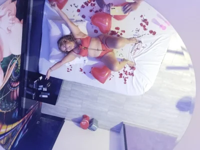 camile_milf Happy Valentines Day Immagine  6