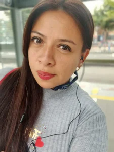 Renatta_Milly Public Pic 5