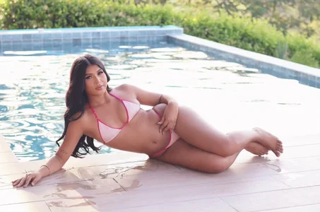 Verano de Naomi-Gray  3 Imagens