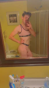 ElieSluty Public Pic 4