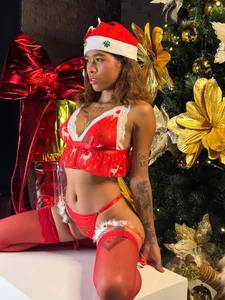 mia_roldan_ A gift this Christmas🎁 Pic 4