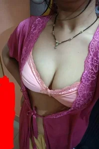 Priya-Pinki Public Pic