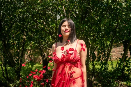 Cata_black Public Pic 5