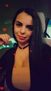 juliahayessxx in my car Pic 6