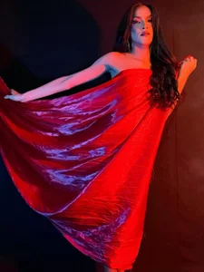 agatha_rodriguez Red queen Pic 9