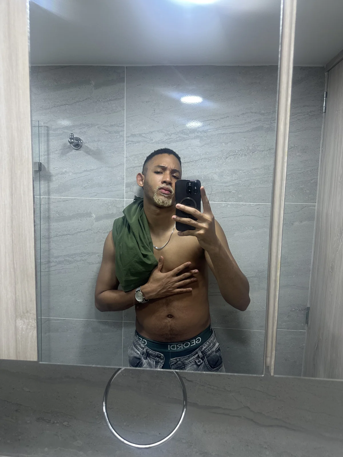 صور B_Wild الرائجة  6343