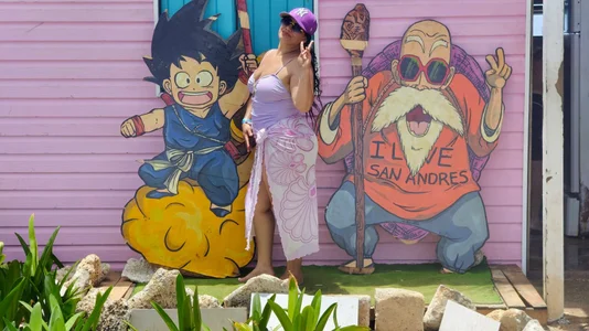 Keity_Mature Public Pic 4