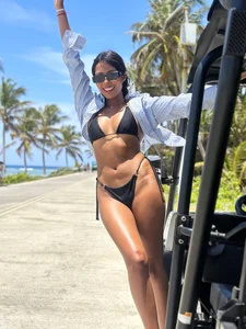 aprilalen Vacation 2025 🌴🥥 Foto