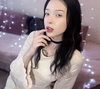 EmmaKittyCat Public Pic 4