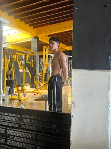 _TaylorBlack: Gym time ( 5 фото)