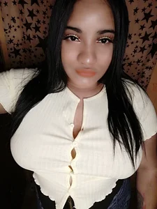 Hilarybunnyy Love me Foto