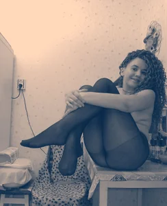 Marlan_Vagner Nylon and pantie Poză 2