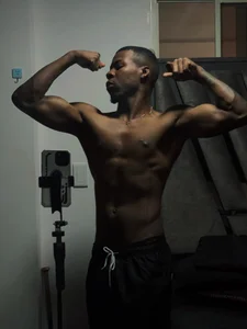 Lil_Curved Hi guys💪🏾 Billede 2