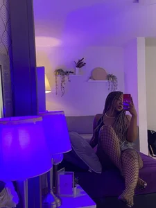 NinaCarter Public 圖片 2