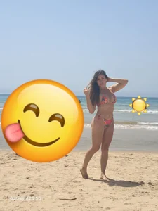 karina_warthon I share my photos in Portugal with my users 🥰 টি ছবি