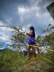 Victoriacarmo Join me to save the world🌍🌝❤️ Bilde 2