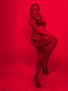 your lady smoker od Tracy_lambo  2 snímek