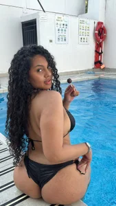 Claire_Bonnie Public зображення 3