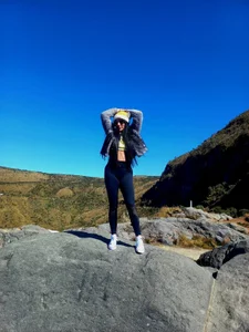 Hello. 👋 od andrea_saenz04  2 snímek
