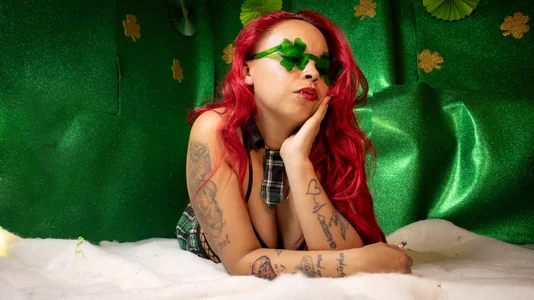 Alana_Roth Happy San Patricio Day 💚 Pic 6