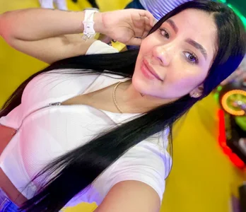 valentina_fi only photos of my face Pic 2