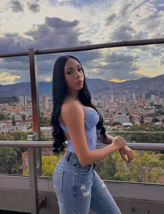 Nicole_Paradise Are You Enjoying The View? ❤️‍🔥 Billede 2