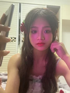 meiguigongzhu520 无美颜的照片 Hình