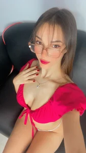 Levana_squirt Public Pic 3