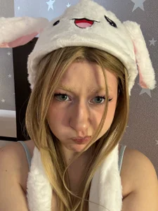 Cherry_Vessel Do I look like a female version of Bugs Bunny? Pic 5